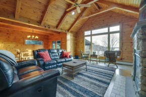 Peaceful Poconos Cabin Less Than 1 Mi to Lake Henry!